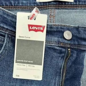 Quality Levi’s Men & Women Jeans - 350 Pieces per Pallet